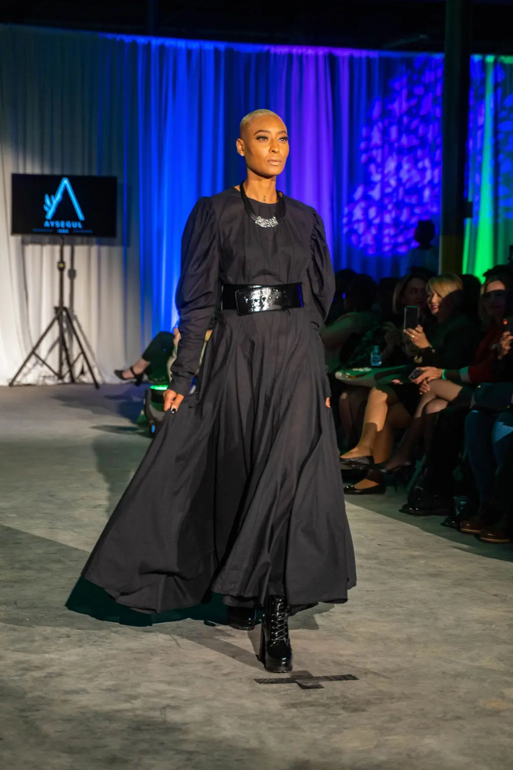 Look 3